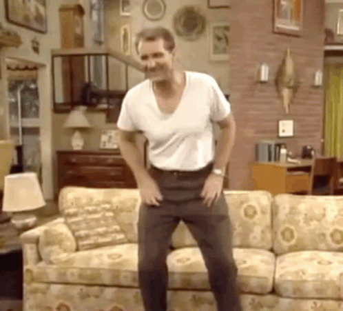 Al Bundy hand in pants