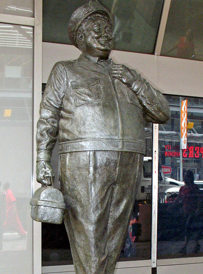 Ralph Kramden Statue
